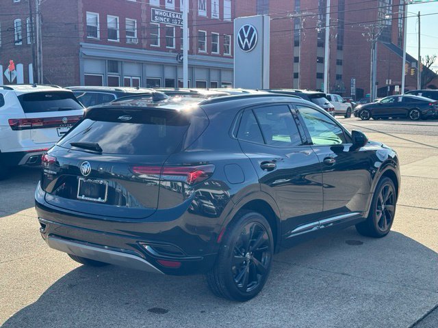 Used 2022 Buick Envision Essence w/ Technology Package I AWD/4WD image 5
