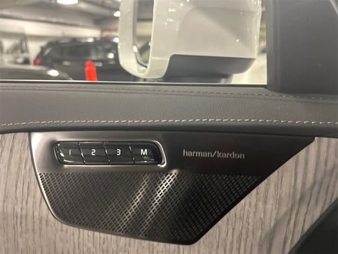 Certified 2024 Volvo XC90 T8 Ultimate w/ Protection Package Premier image 20