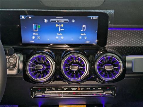 New 2025 Mercedes-Benz GLB 250 image 14