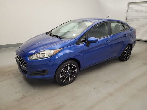 Used 2019 Ford Fiesta SE FWD image 2