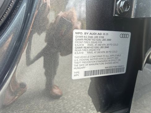 Certified 2025 Audi Q3 2.0T Premium Plus w/ Premium Plus Package image 35