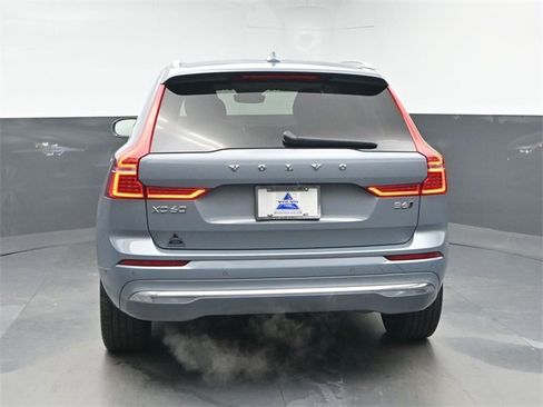 Used 2022 Volvo XC60 B6 Inscription w/ Advanced Package image 7