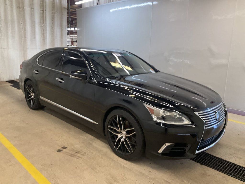 Used 2016 Lexus LS 460 w/ Comfort Package RWD image 1