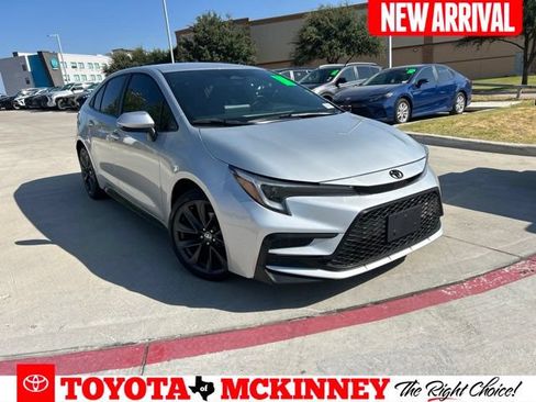 Certified 2026 Toyota Corolla SE FWD image 1