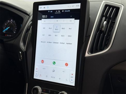 Used 2024 Ford Edge SEL w/ Convenience Package image 17