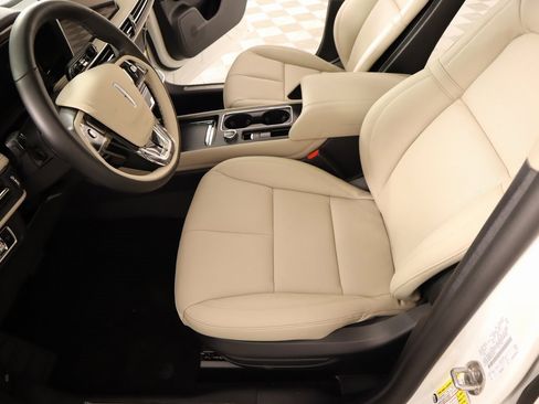 New 2025 Lincoln Corsair Grand Touring w/ Jet Appearance Package image 12