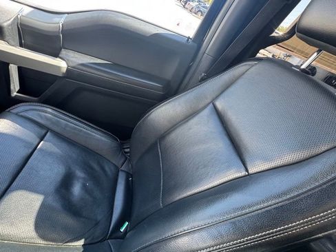 Used 2017 Ford F150 Lariat w/ Equipment Group 502A Luxury AWD/4WD image 16