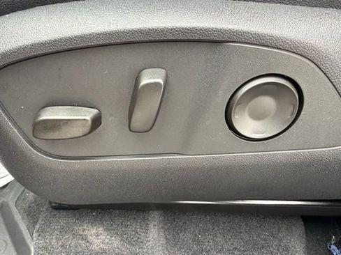 New 2026 Chevrolet Traverse RS w/ LPO, Floor Liner Package image 31