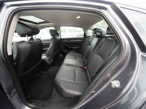 Certified 2022 Honda Accord Touring image 23