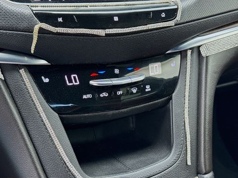 Used 2021 Cadillac XT5 Premium Luxury FWD image 12