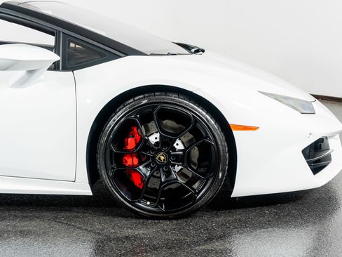 Used 2018 Lamborghini Huracan LP 580-2 image 7