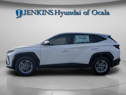New 2026 Hyundai Tucson SE image 7