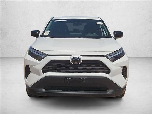 Used 2025 Toyota RAV4 LE AWD/4WD image 2