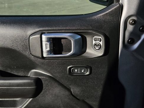Used 2020 Jeep Wrangler Unlimited Sport S AWD/4WD image 30