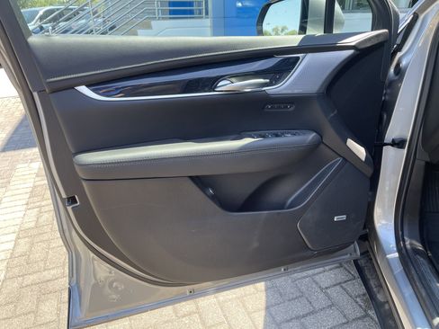 Used 2025 Cadillac XT5 Premium Luxury w/ Technology Package image 15