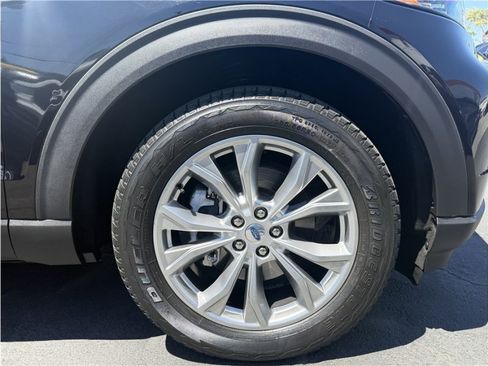 Used 2020 Ford Explorer XLT w/ Equipment Group 202A AWD/4WD image 7