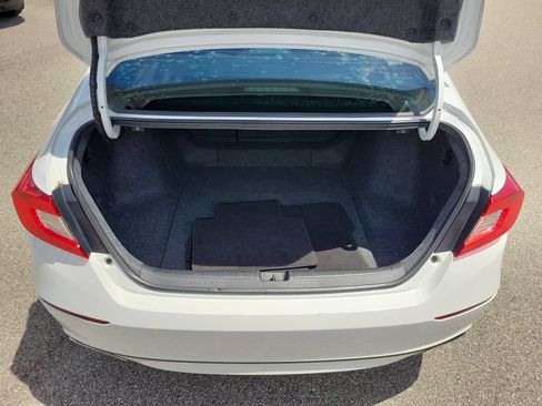 Used 2019 Honda Accord Sport image 10
