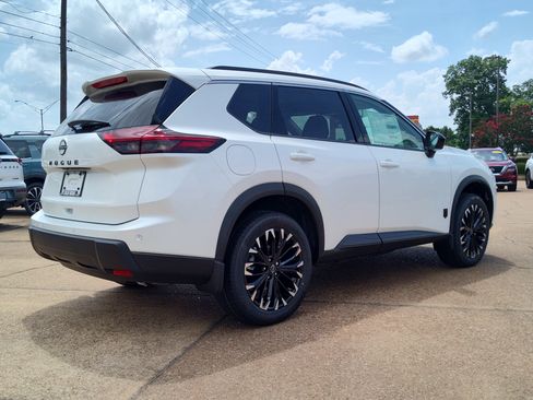 New 2026 Nissan Rogue Dark Armor FWD image 4