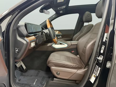 Used 2022 Mercedes-Benz GLS 450 4MATIC image 13