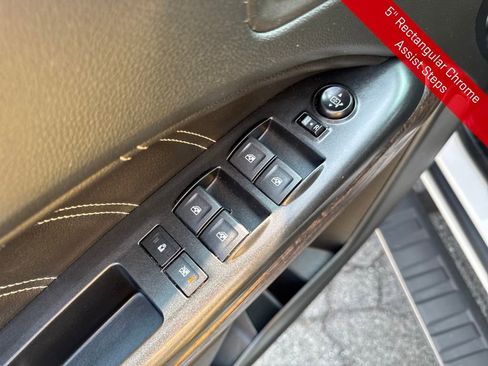 Used 2022 GMC Canyon Denali image 13