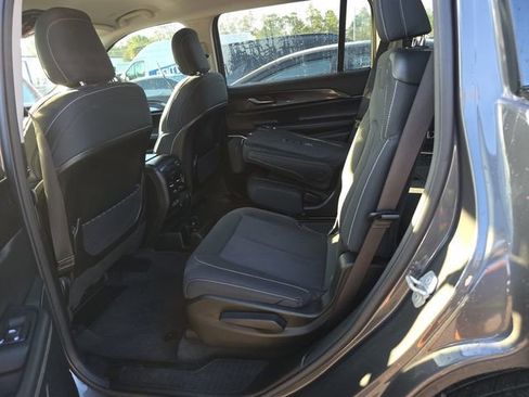 Used 2021 Jeep Grand Cherokee L Laredo w/ Luxury Tech Group I image 13