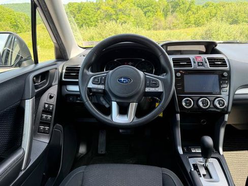 Used 2017 Subaru Forester 2.5i Premium AWD/4WD image 11