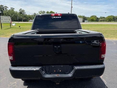 Used 2015 RAM 1500 Express RWD image 3
