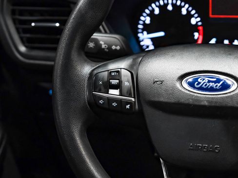 Used 2020 Ford Escape SE image 17