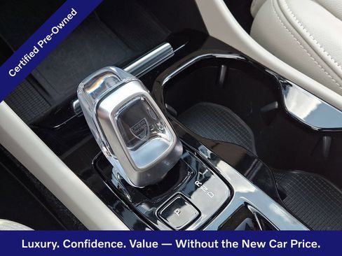 Certified 2024 Volvo XC40 B5 Plus w/ Protection Package Premier AWD/4WD image 16