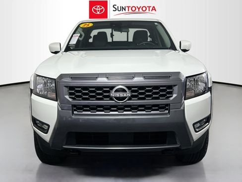 Used 2025 Nissan Frontier SV w/ SV Convenience Package AWD/4WD image 10