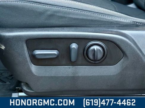 Used 2021 Chevrolet Silverado 1500 LT Trail Boss w/ Bed Protection Package image 13