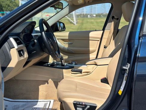 Used 2016 BMW 320i Sedan image 11