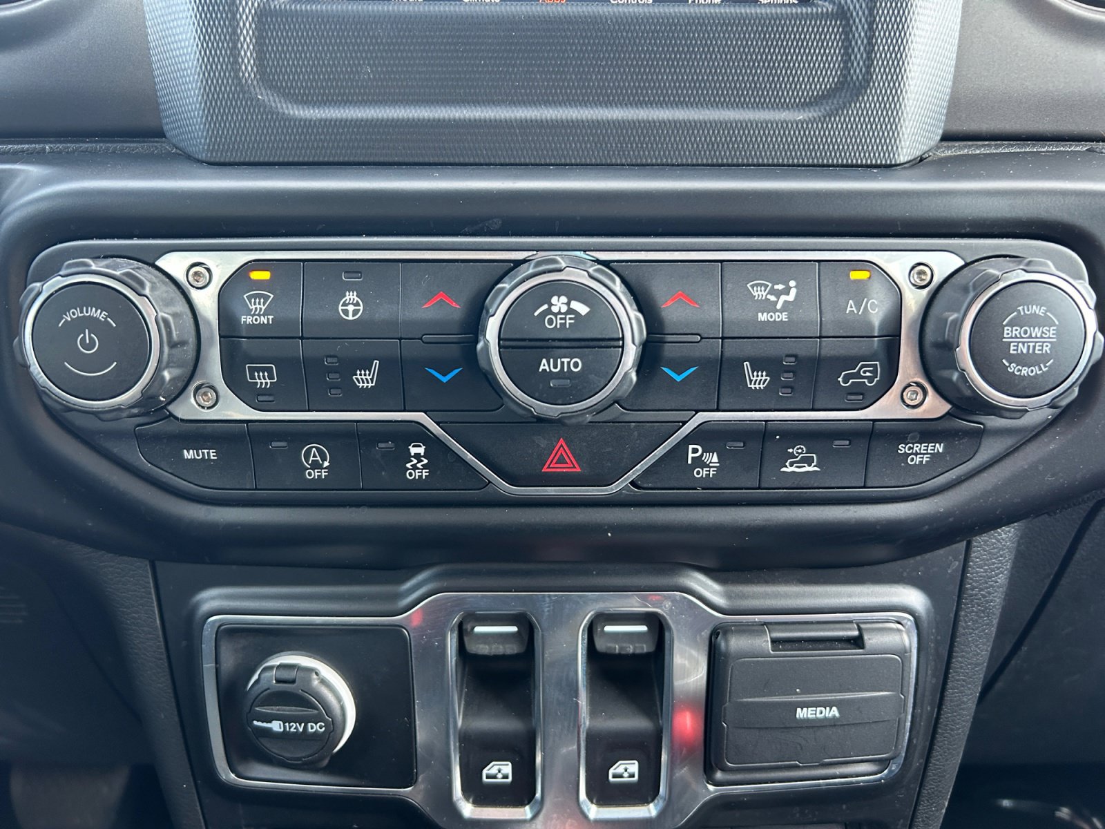 Used 2021 Jeep Wrangler Sport AWD/4WD image 21