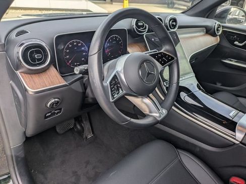 Used 2025 Mercedes-Benz GLC 300 4MATIC image 13