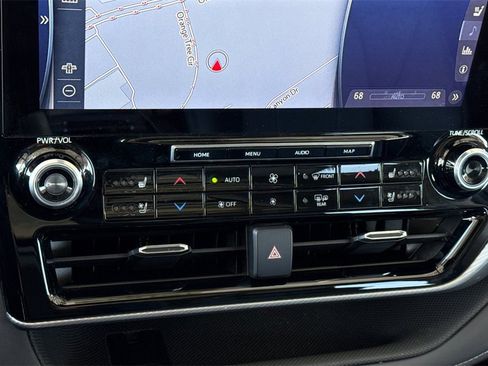 Used 2022 Toyota Highlander Platinum image 31