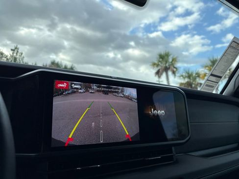 Used 2025 Jeep Wrangler Unlimited Rubicon 392 image 17