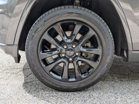 Used 2021 Jeep Grand Cherokee Laredo X AWD/4WD image 30