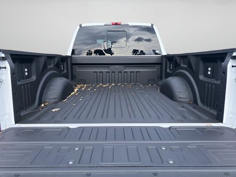 New 2026 Ford F250 Lariat w/ Black Appearance Package AWD/4WD image 9