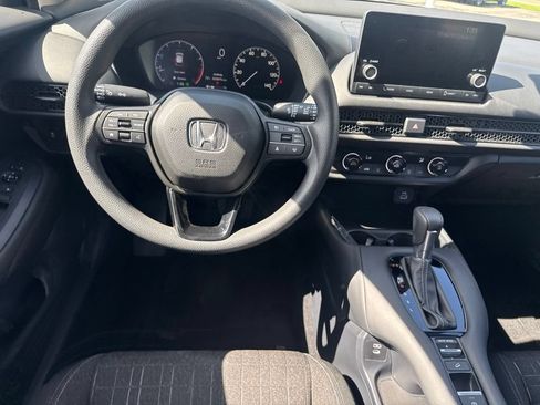 Certified 2024 Honda HR-V LX image 19