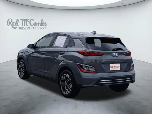 Used 2023 Hyundai Kona SE image 3