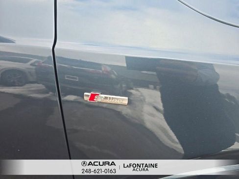 Used 2018 Audi Q3 2.0T Premium w/ Convenience Package image 4