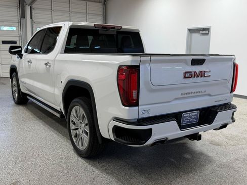 Used 2021 GMC Sierra 1500 Denali w/ Denali Ultimate Package AWD/4WD image 2