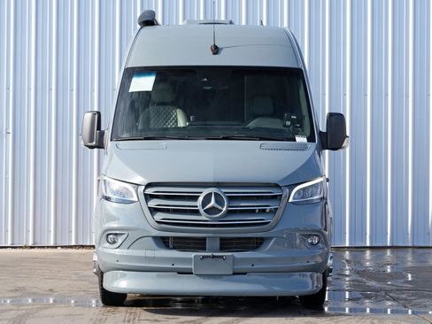 Used 2023 Mercedes-Benz Sprinter 3500 w/ Parking Package image 7