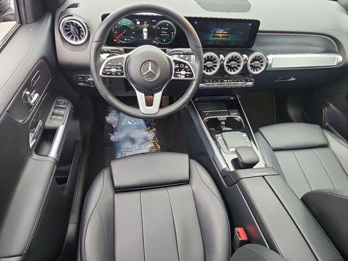Used 2022 Mercedes-Benz GLB 250 4MATIC image 12