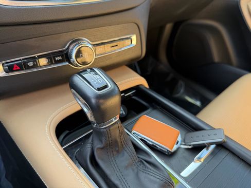 Used 2021 Volvo XC90 T6 Inscription w/ Advanced Package image 37