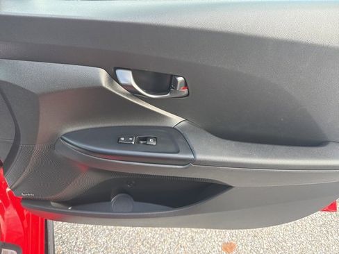 Used 2022 Hyundai Veloster N image 22