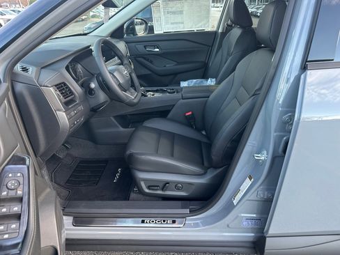 New 2026 Nissan Rogue SV image 9