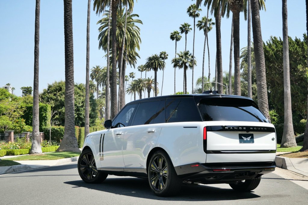 Used 2023 Land Rover Range Rover Long Wheelbase SE AWD/4WD image 7