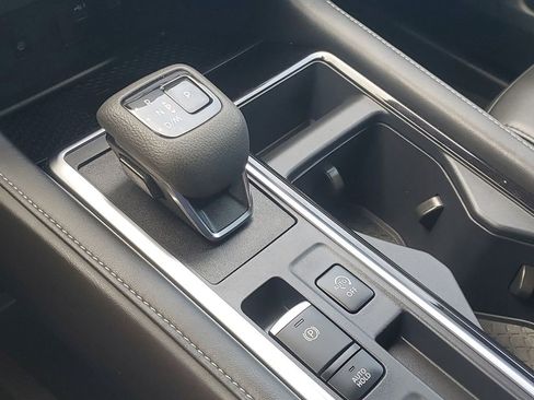 Certified 2024 Nissan Pathfinder SL FWD image 32