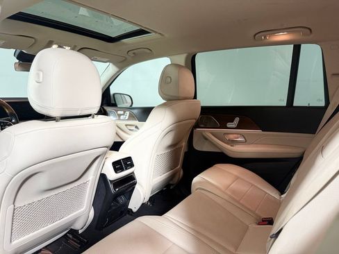 Used 2022 Mercedes-Benz GLS 450 4MATIC image 24